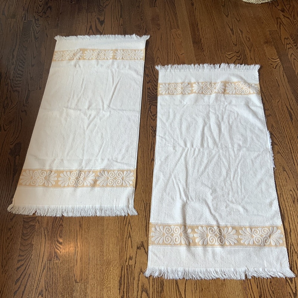 VTG Pair Monticello Cannon Bath Towel Yellow Sculpted Retro Grandma Made USA
